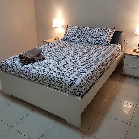 Apartamento Gaudi * Manresa