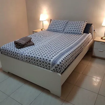 Apartamento Gaudi * Manresa